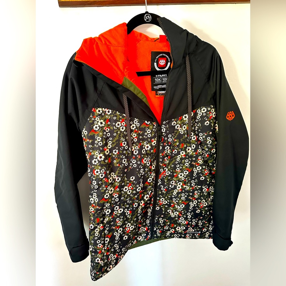 Women’s Burton ski/snowboard jacket